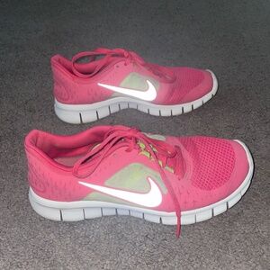 Nike free run youth sneakers